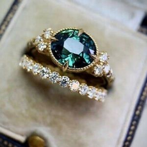 New 18k gold plated engagement ring set